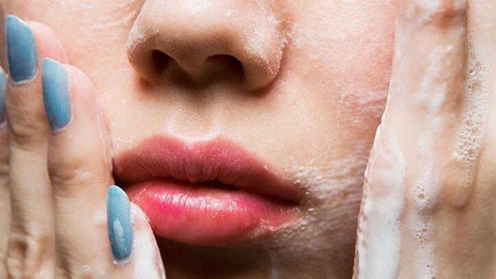How Do You Know If You’re Allergic to Skin Care Products: Key Signs